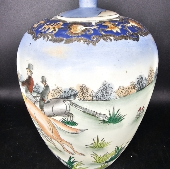 Vintage hand painted‎ Asian ginger jar/urn - Picture 2 of 9